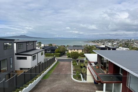 Photo of property in 3/3 Marama Street, Castor Bay, Auckland, 0620