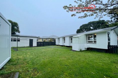 Photo of property in 6 Calgher Avenue, Waitara, 4320