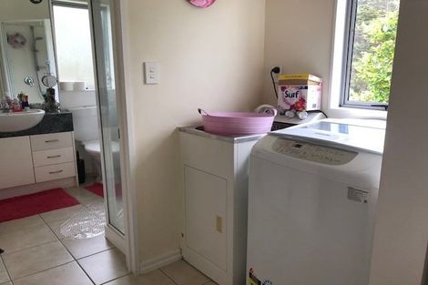 Photo of property in 23 Ian Marwick Place, Birkenhead, Auckland, 0626