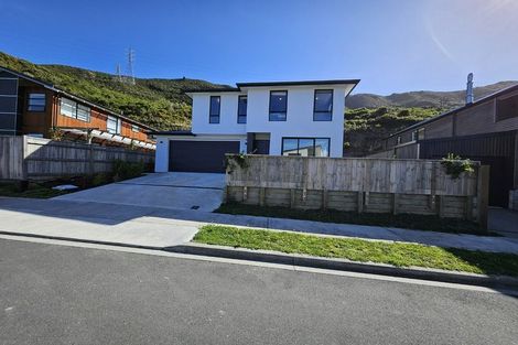 Photo of property in 16 Porokaiwhiri Street, Crofton Downs, Wellington, 6035
