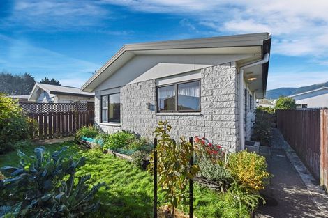 Photo of property in 3/48 Tennyson Crescent, Stoke, Nelson, 7011