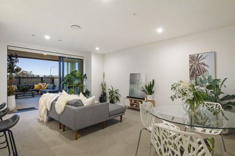 Photo of property in 205/8 Waikumete Road, Glen Eden, Auckland, 0602