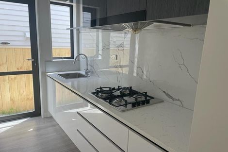 Photo of property in 7 Haku Road, Flat Bush, Auckland, 2019