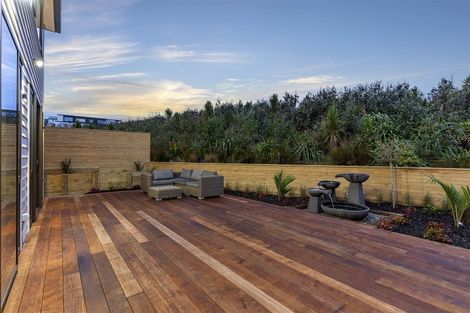 Photo of property in 7 Kina Place, Long Bay, Auckland, 0630