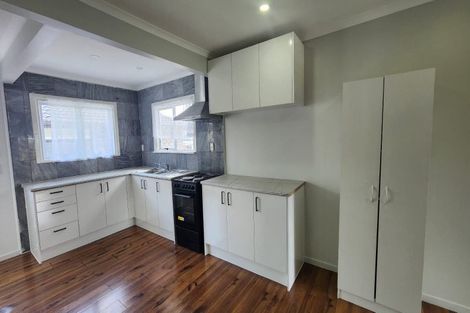 Photo of property in 8 Martin Road, Manurewa, Auckland, 2102