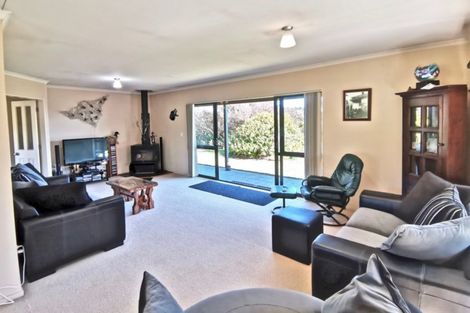 Photo of property in 151 Pukenamu Road, Te Horo, Otaki, 5581