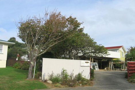 Photo of property in 16 Saint Catherines Terrace, Tawa, Wellington, 5028