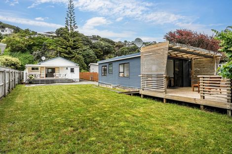 Photo of property in 27 Paremata Crescent, Paremata, Porirua, 5024