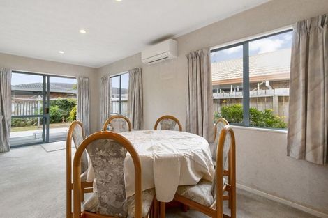 Photo of property in 3 Maurice Borich Place, Henderson, Auckland, 0610