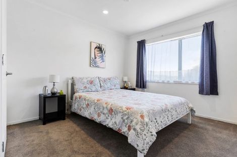 Photo of property in 9/2 Swan Hill Drive, Glen Eden, Auckland, 0602