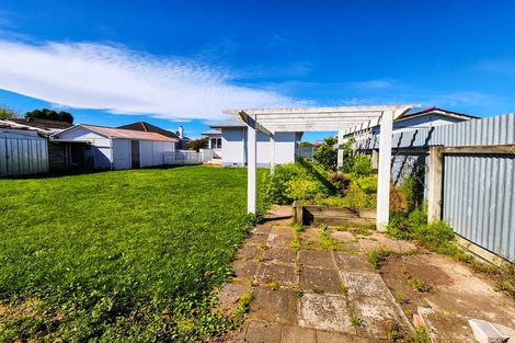 Photo of property in 215 Mayfair Avenue, Mayfair, Hastings, 4122