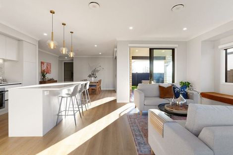 Photo of property in 32 Hugo Shaw Drive, Cambridge, 3434