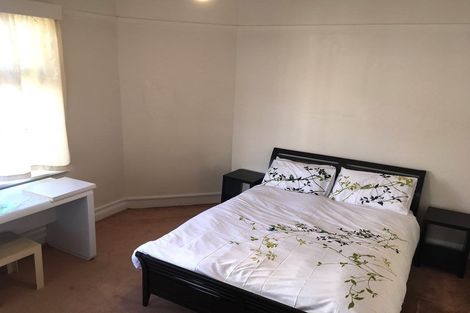 Photo of property in 77 Webb Street, Mount Cook, Wellington, 6011