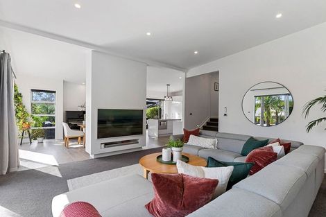 Photo of property in 104 Glendhu Road, Bayview, Auckland, 0629