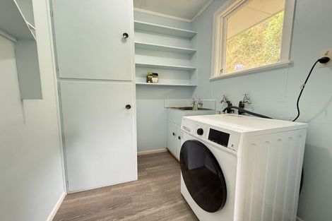 Photo of property in 13 Jane Grove, Paparangi, Wellington, 6037