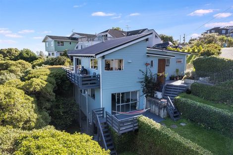 Photo of property in 22 Gordon Road, Plimmerton, Porirua, 5026