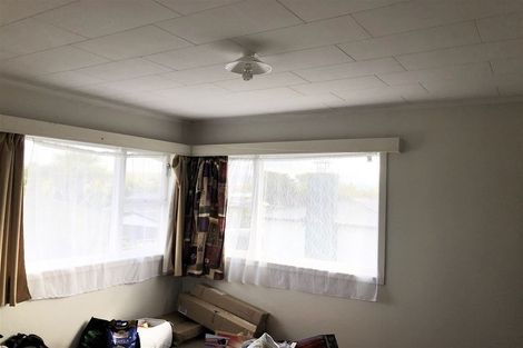 Photo of property in 75 Larnoch Road, Henderson, Auckland, 0610