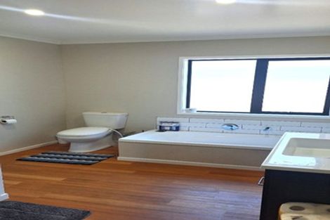 Photo of property in 22 Te Kaeaea Crescent, Wallaceville, Upper Hutt, 5018