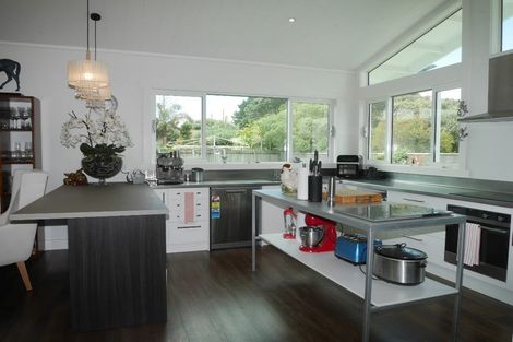 Photo of property in 46 Ngapaki Street, Waikanae Beach, Waikanae, 5036