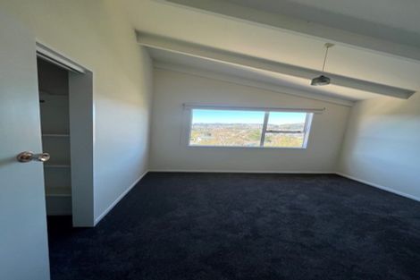 Photo of property in 9 Keel Place, Whitby, Porirua, 5024