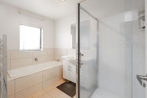 Photo of property in 12 Te Ironui Place, Huntington, Hamilton, 3210