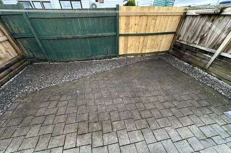 Photo of property in 4/89 Portage Road, New Lynn, Auckland, 0600