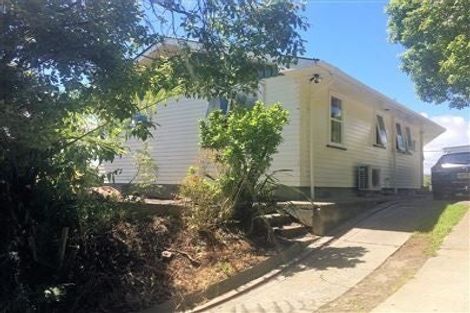 Photo of property in 161 Miromiro Road, Normandale, Lower Hutt, 5010