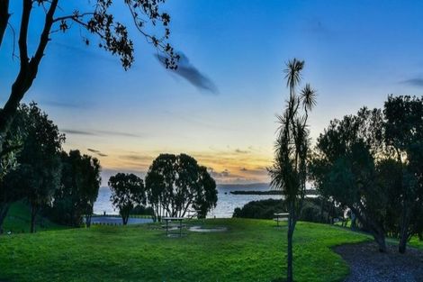 Photo of property in 51 Bellville Drive, Clendon Park, Auckland, 2103