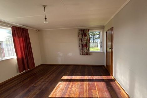 Photo of property in 11 Hinemoa Street, Levin, 5510