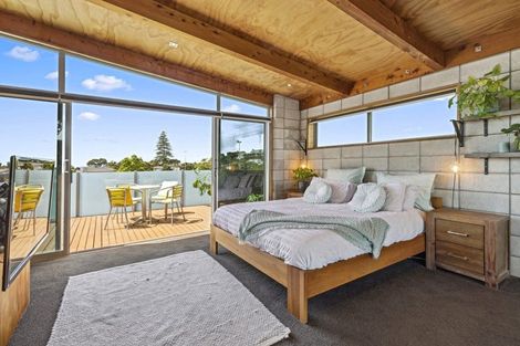 Photo of property in 1/86 Bay Street, Red Beach, 0932