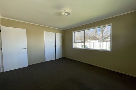 Photo of property in 2 Citril Place, Red Hill, Papakura, 2110