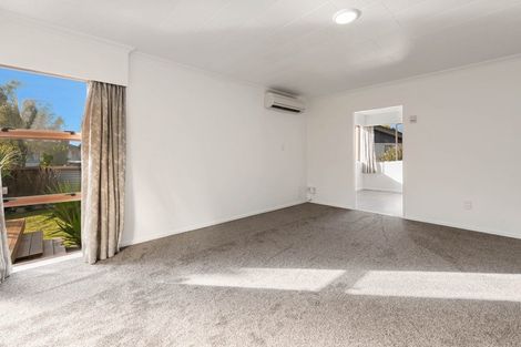 Photo of property in 16 Joanne Crescent, Pukehangi, Rotorua, 3015