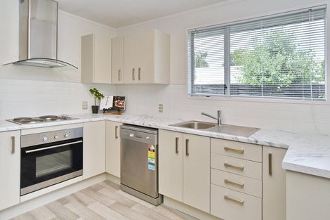 Photo of property in 1/24a Medina Crescent, Parklands, Christchurch, 8083