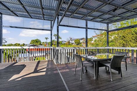 Photo of property in 3 Rehia Road, Massey, Auckland, 0614