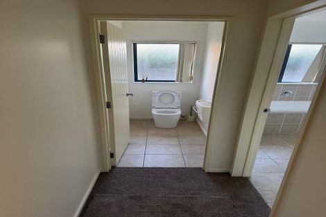 Photo of property in 2 Deerfield Place, Flat Bush, Auckland, 2019