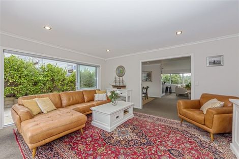 Photo of property in 15 Fern Court, Orewa, 0931