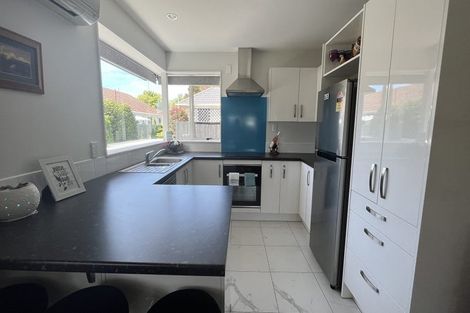 Photo of property in 2/21a Fenhall Street, Russley, Christchurch, 8042