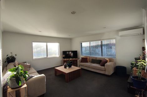 Photo of property in 19 Grabella Place, Papamoa Beach, Papamoa, 3118