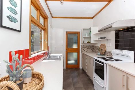 Photo of property in 15a Sycamore Grove, Lower Vogeltown, New Plymouth, 4310