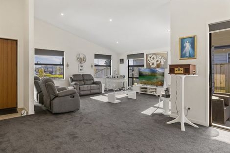 Photo of property in 79 Sandhurst Drive, Papamoa Beach, Papamoa, 3118