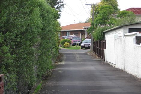 Photo of property in 2/6 Harding Avenue, Te Atatu South, Auckland, 0610