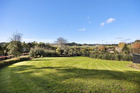 Photo of property in 27 Brownhill Road, Whitford, Manurewa, 2576