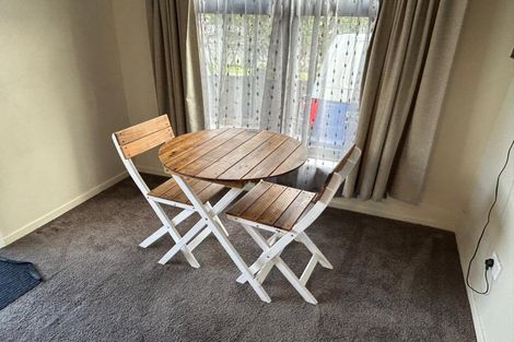 Photo of property in 23 Downing Street, Glenfield, Auckland, 0629