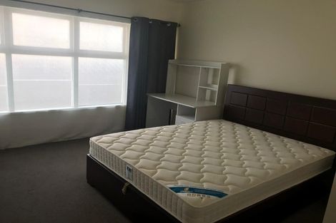 Photo of property in 2/188 Captain Springs Road, Onehunga, Auckland, 1061