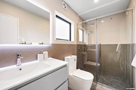 Photo of property in 11d Rene Place, Sunnyhills, Auckland, 2010