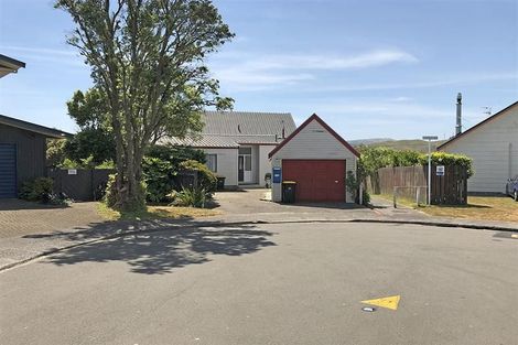 Photo of property in 14 Curacao Place, Grenada Village, Wellington, 6037