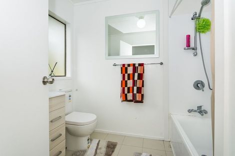 Photo of property in 2/56 Stredwick Drive, Torbay, Auckland, 0630