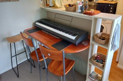 Photo of property in 70 Homebush Road, Khandallah, Wellington, 6035