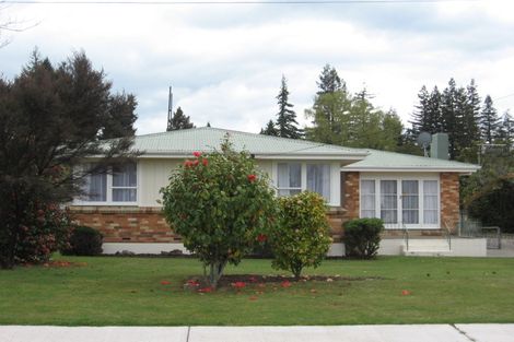 Photo of property in 33 Martin Street, Utuhina, Rotorua, 3015