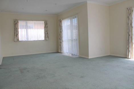 Photo of property in 10 Feeny Crescent, East Tamaki, Auckland, 2013